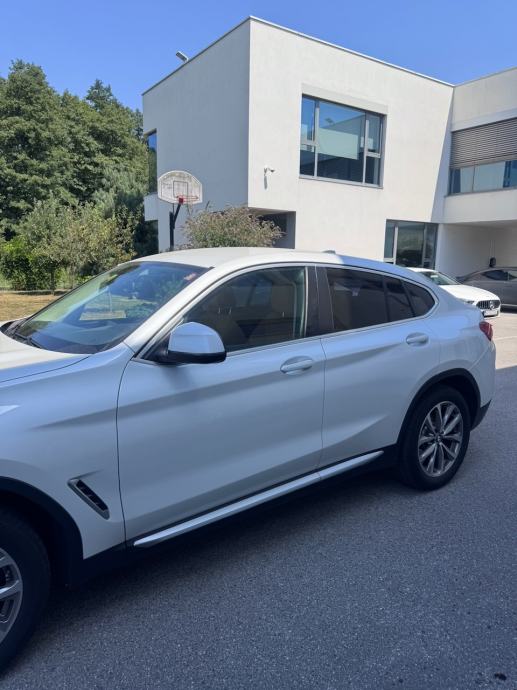 BMW X4 xDrive20d, 2022, prvi vlasnik, Alpine White, fotografija 3