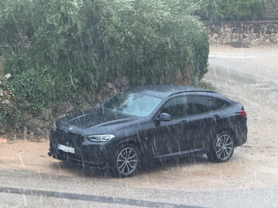 BMW X4 xDrive30d automatik, fotografija 4