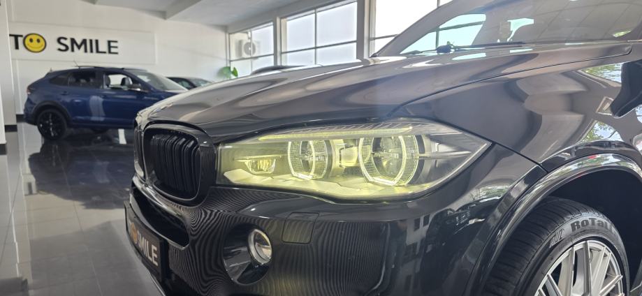 BMW X5 30xd, 7 SJEDALA, BI-XENON, EL. PANO, HEAD-UP, REG 05/27, PDV.., fotografija 8