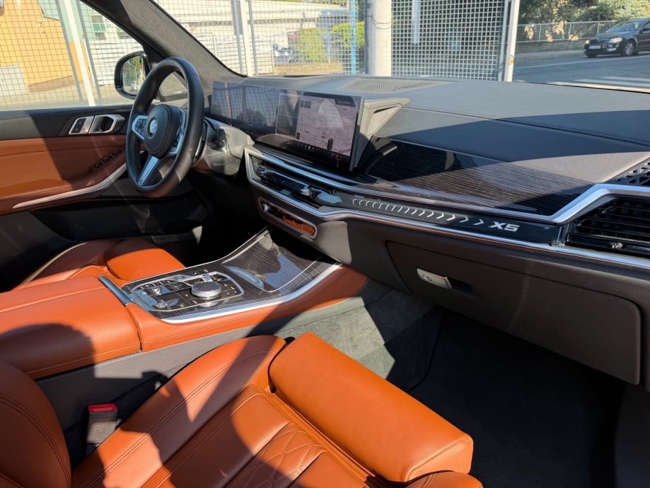 BMW X5 30d Xdrive M sportpaket Pro **ZRAČNI OVJES**7 SJEDALA**, fotografija 10