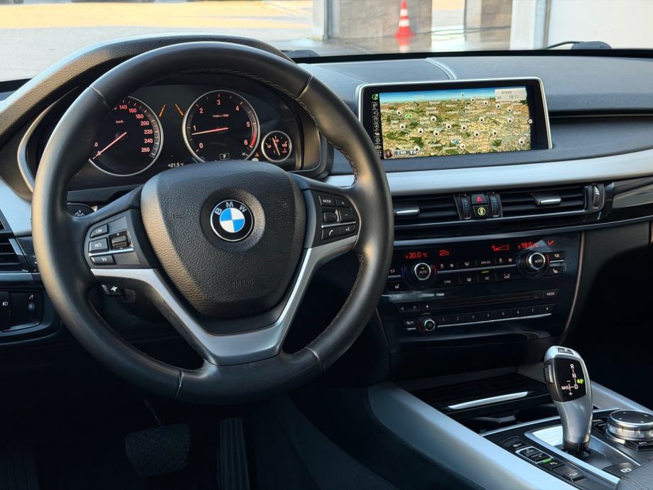 BMW X5 30d xDrive, fotografija 15