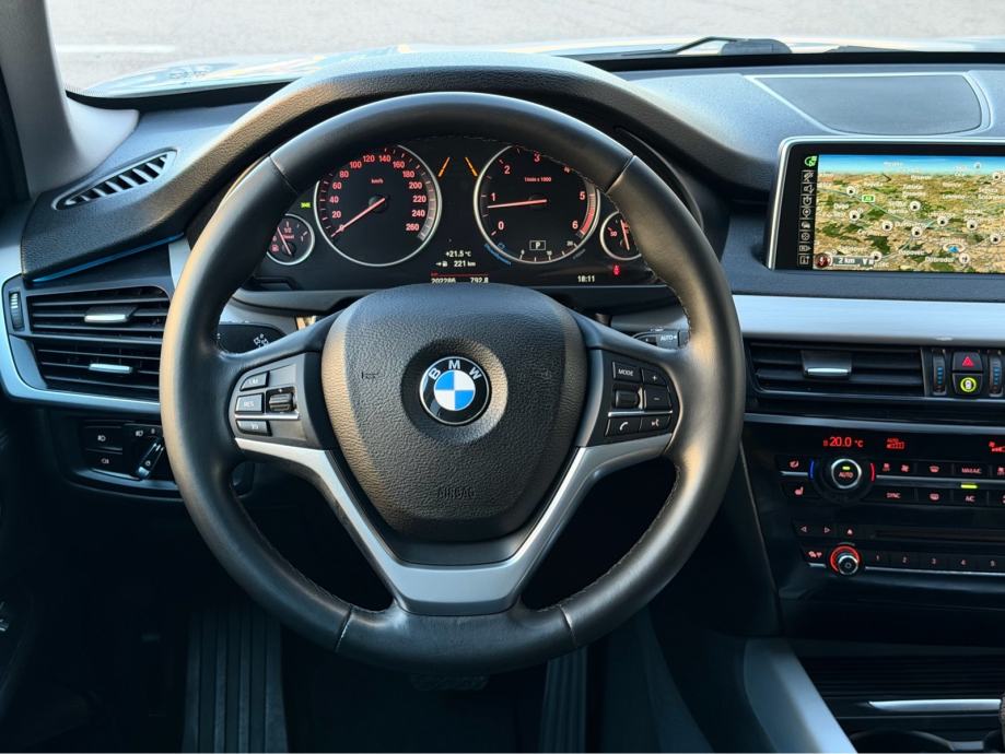 BMW X5 30d xDrive, fotografija 13