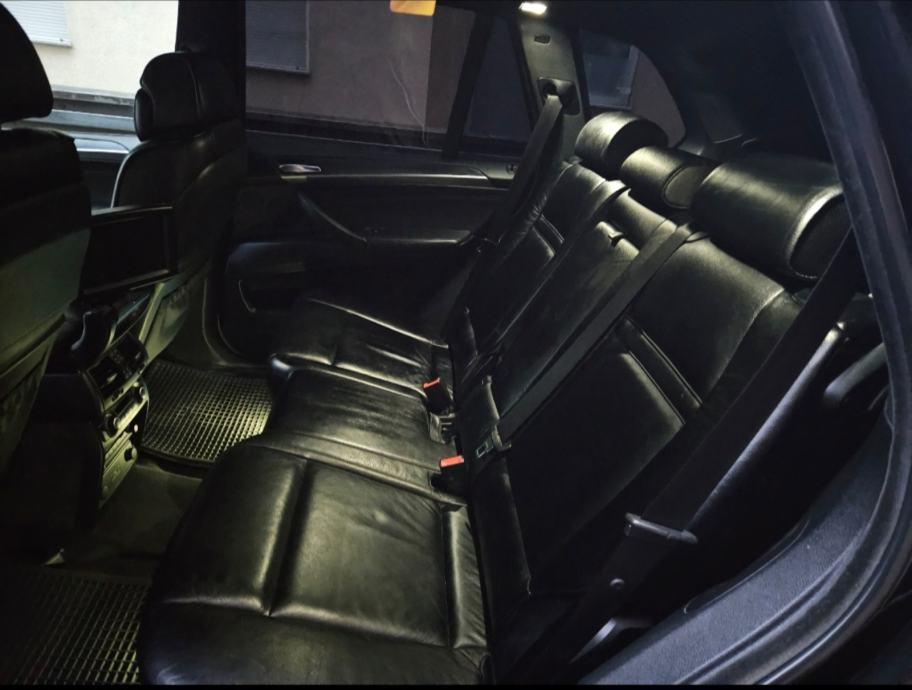 BMW X5 4.8i m paket xDrive, fotografija 9