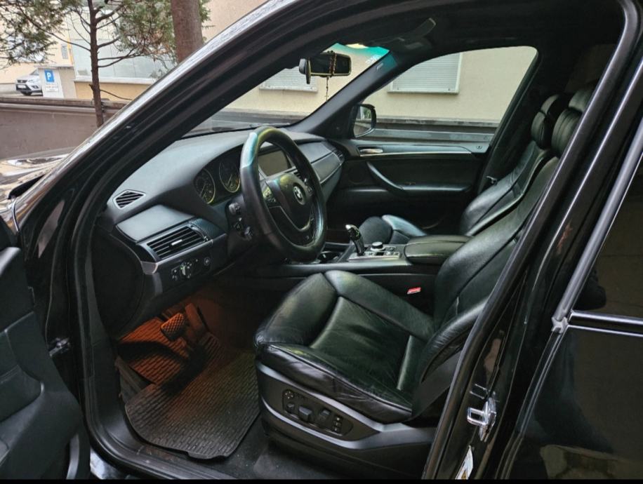 BMW X5 4.8i m paket xDrive, fotografija 10