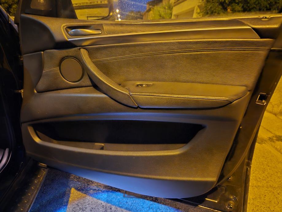 BMW X5 4.8i m paket xDrive, fotografija 13
