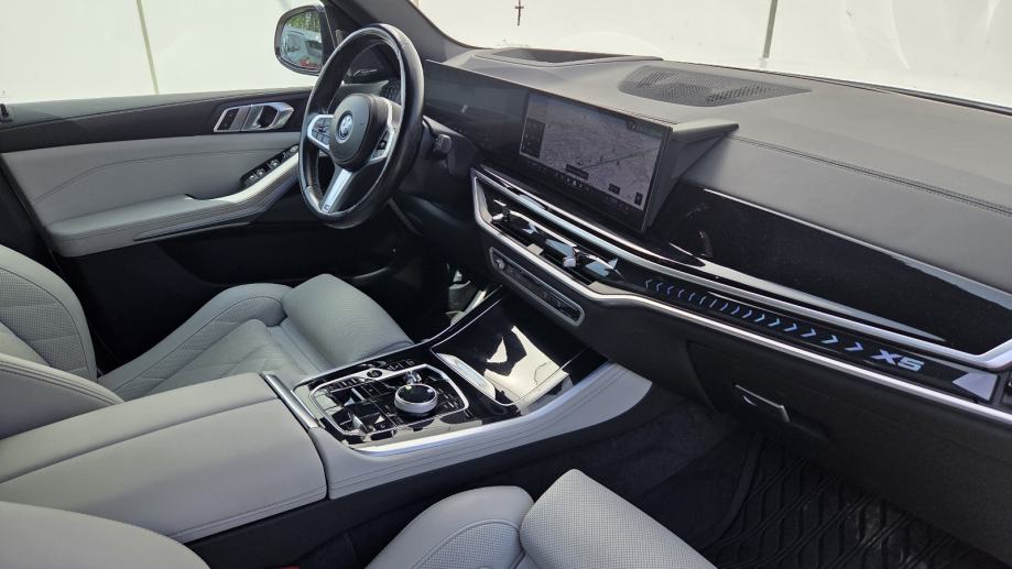 BMW X5 50e Aut. M-Paket * Nije uvoz * Prvi vlasnik *, fotografija 8