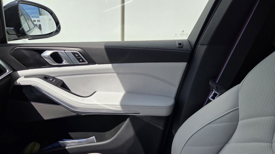 BMW X5 50e Aut. M-Paket * Nije uvoz * Prvi vlasnik *, fotografija 16