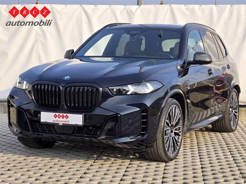 BMW X5 50e HYBRID, 2024 god.