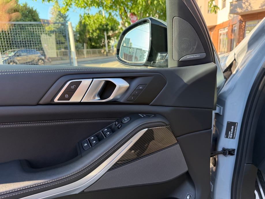 BMW X5 50e Xdrive M Sportpaket PRO*CARBON*KAO NOVO!!*, fotografija 17