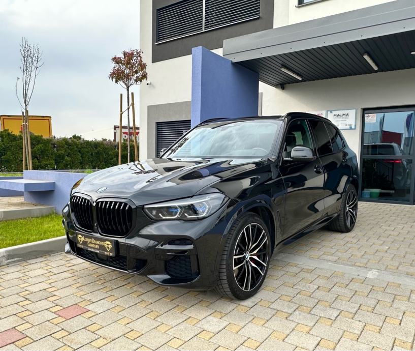 BMW X5 xDr45e** M SPORT**LASER**SWAROVSKI**360** PANORAMA**ZRAČNI**, fotografija 5