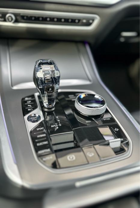 BMW X5 xDr45e** M SPORT**LASER**SWAROVSKI**360** PANORAMA**ZRAČNI**, fotografija 18