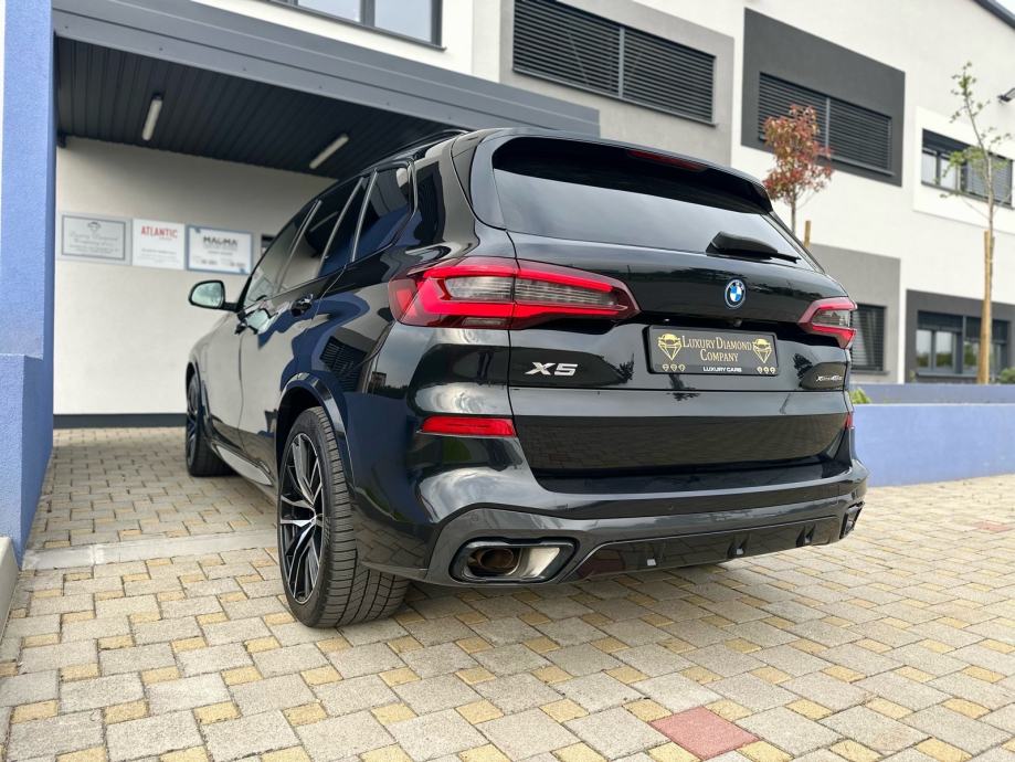 BMW X5 xDr45e** M SPORT**LASER**SWAROVSKI**360** PANORAMA**ZRAČNI**, fotografija 12