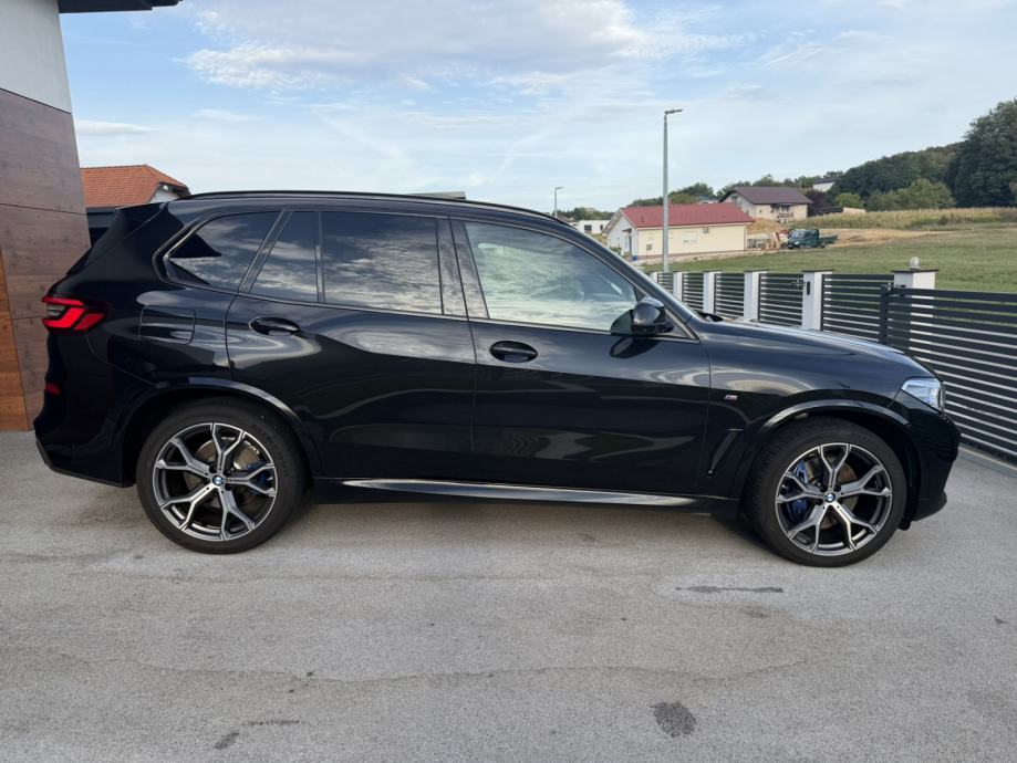 BMW X5 XDRIVE 30D,M , 210 KW ,laser,pano,head-up,reg 06/2027, fotografija 6