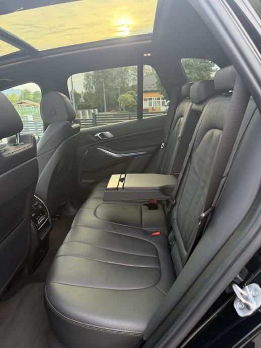 BMW X5 XDRIVE 30D,M , 210 KW ,laser,pano,head-up,reg 06/2027, fotografija 10