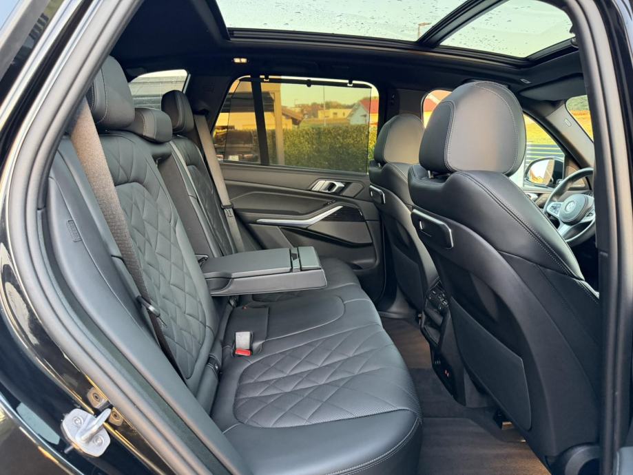 BMW X5 XDRIVE 30D,M , 210 KW ,laser,pano,head-up, fotografija 12