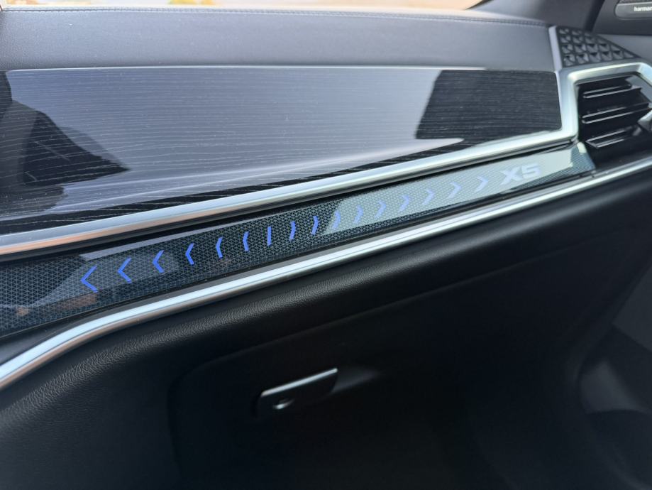 BMW X5 XDRIVE 30D,M , 210 KW ,laser,pano,head-up, fotografija 18