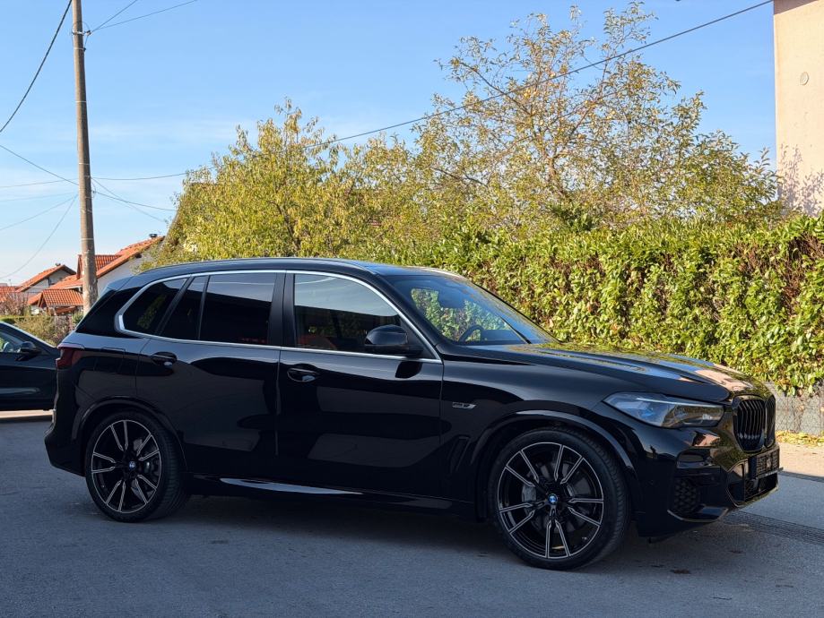 BMW X5 Xdrive 45e, PDV, 106+24tkm, panorama, laseri, fotografija 3