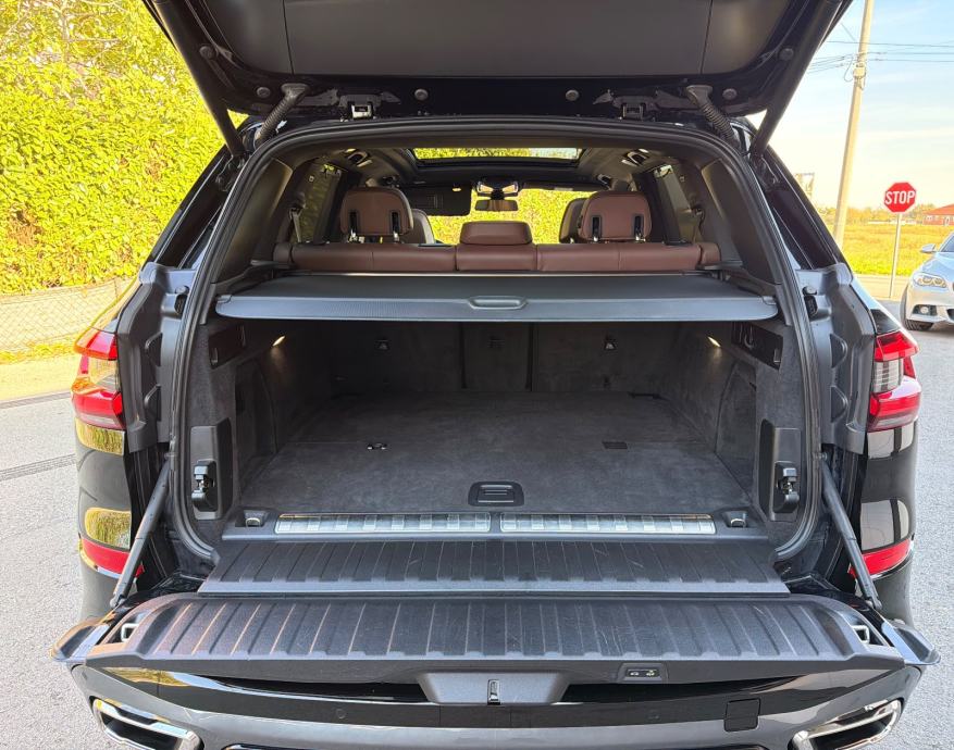 BMW X5 Xdrive 45e, PDV, 106+24tkm, panorama, laseri, fotografija 15