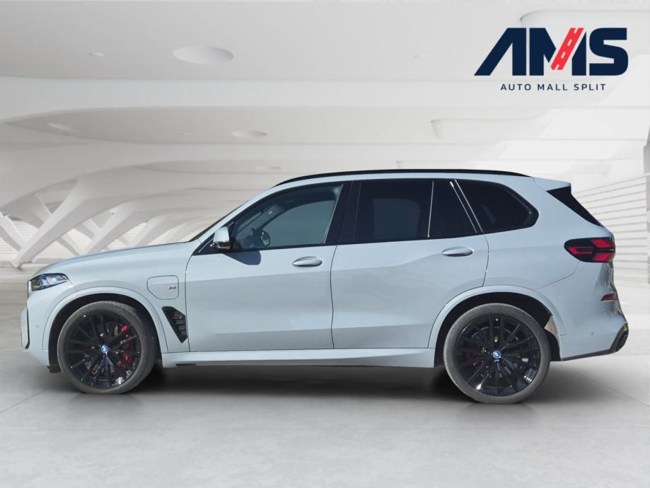 BMW X5 XDRIVE 50E, fotografija 2