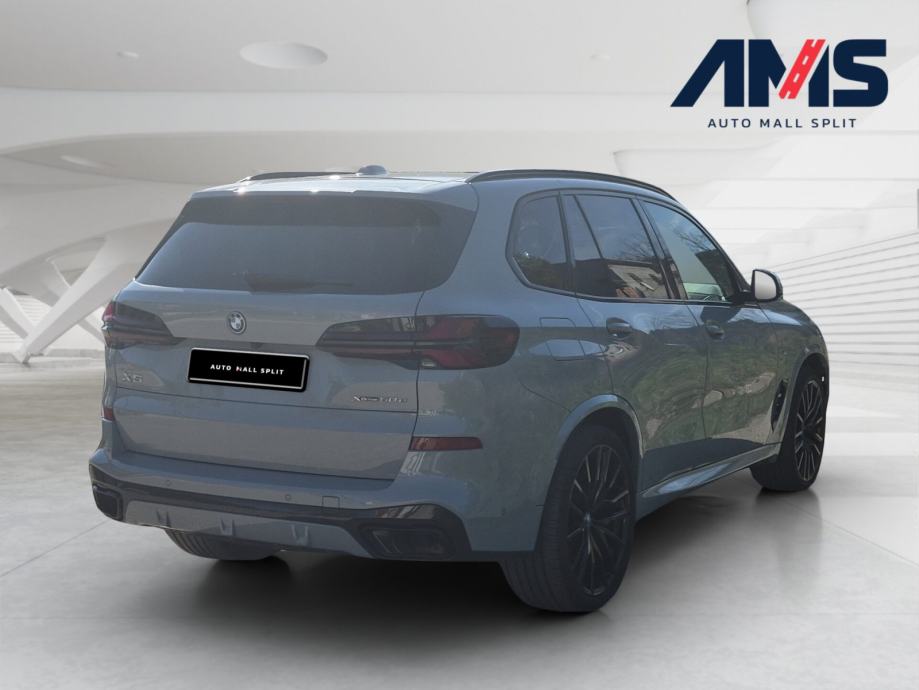 BMW X5 XDRIVE 50E, fotografija 5
