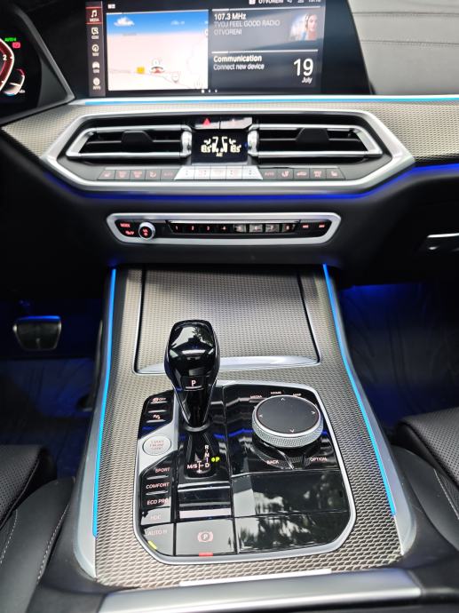 BMW X5 30d xDrive /// M paket, Panorama, Kamera, Memorija sjedala, fotografija 9
