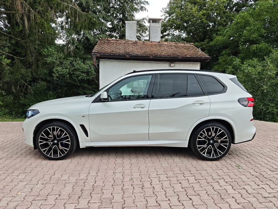 BMW X5 30d xDrive /// M paket, Panorama, Kamera, Memorija sjedala, fotografija 3