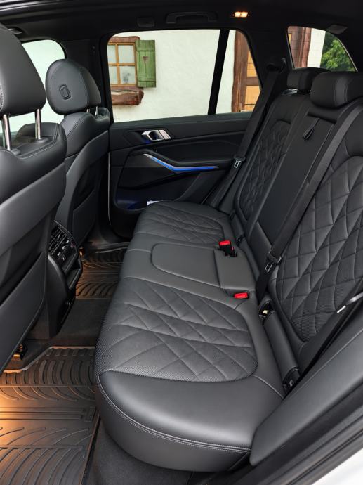 BMW X5 30d xDrive /// M paket, Panorama, Kamera, Memorija sjedala, fotografija 16
