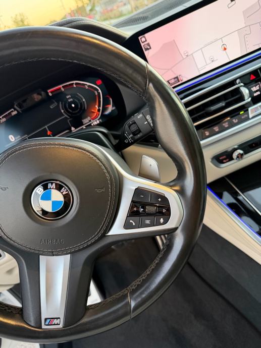 BMW X5 xDrive30d M-PAKET,ZRAČNI OVJES,SKY PANO,HUD,KAM360,ALU22,H&K, fotografija 17