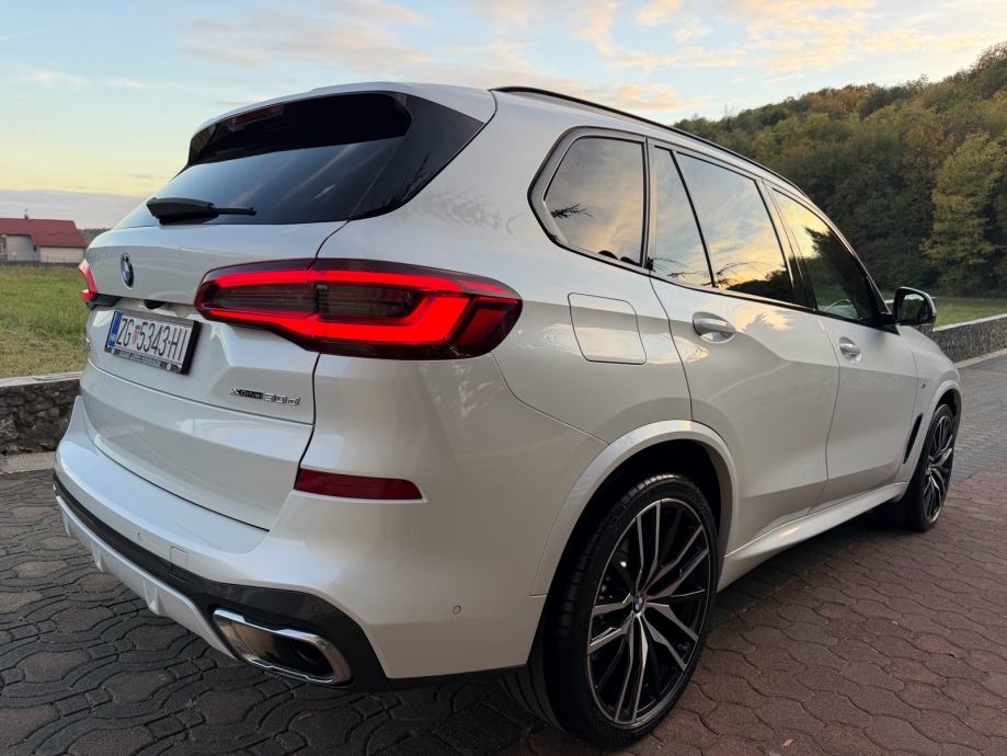 BMW X5 xDrive30d M-PAKET,ZRAČNI OVJES,SKY PANO,HUD,KAM360,ALU22,H&K, fotografija 6