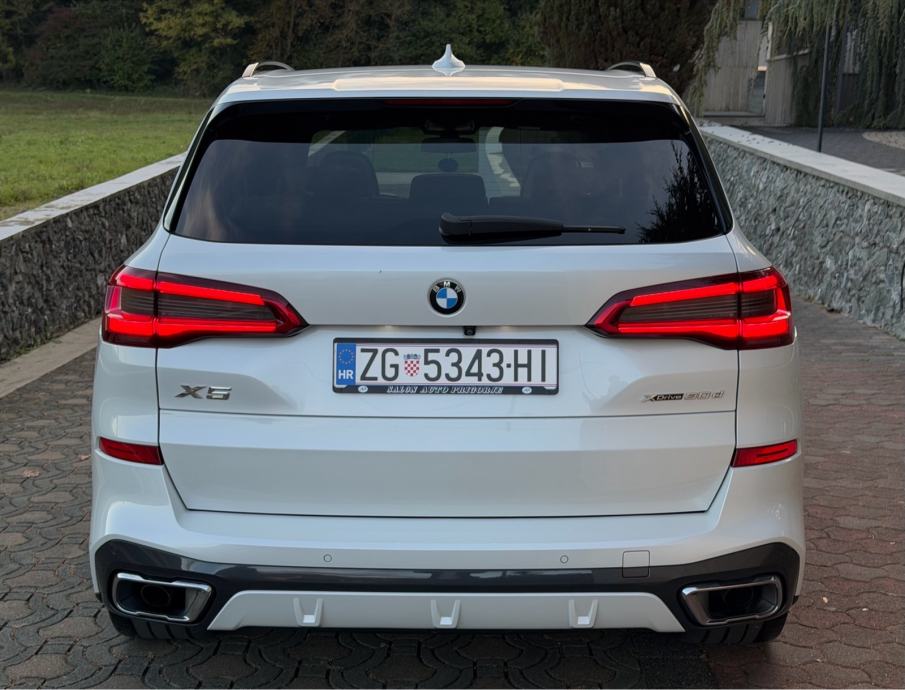 BMW X5 xDrive30d M-PAKET,ZRAČNI OVJES,SKY PANO,HUD,KAM360,ALU22,H&K, fotografija 5