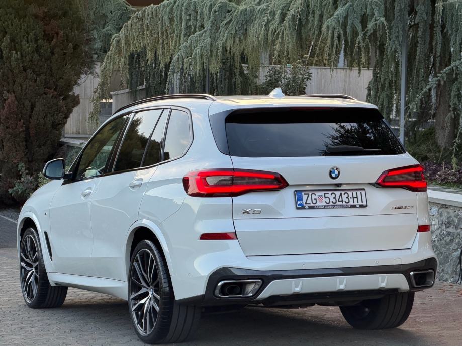 BMW X5 xDrive30d M-PAKET,ZRAČNI OVJES,SKY PANO,HUD,KAM360,ALU22,H&K, fotografija 9