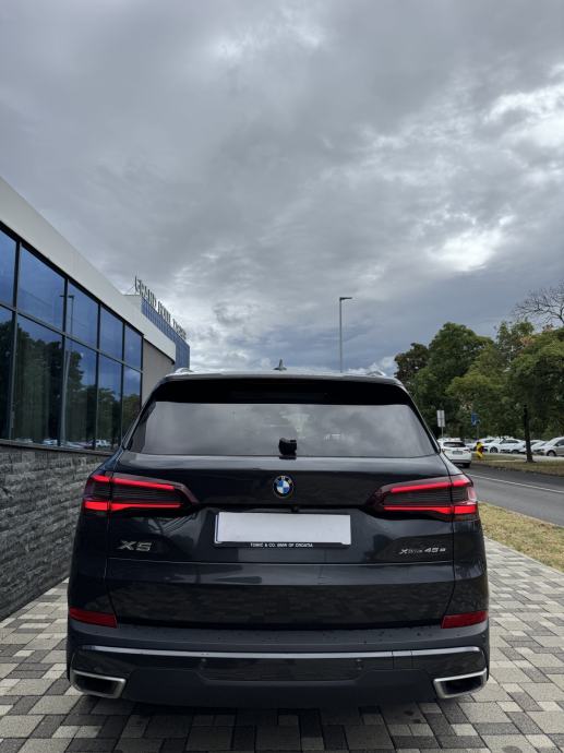 BMW X5 xDrive45e JAMSTVO ! - PANORAMA - ZRAČNI OVJES - SPORTLINE U PDV, fotografija 9