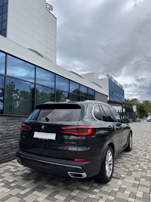 BMW X5 xDrive45e JAMSTVO ! - PANORAMA - ZRAČNI OVJES - SPORTLINE U PDV, fotografija 11