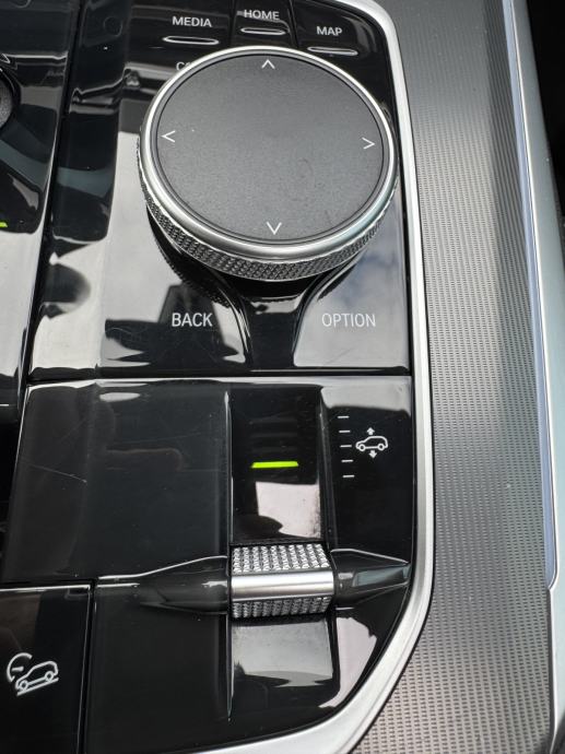 BMW X5 xDrive45e JAMSTVO ! - PANORAMA - ZRAČNI OVJES - SPORTLINE U PDV, fotografija 20