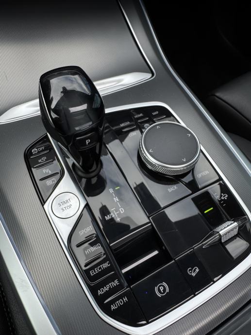 BMW X5 xDrive45e JAMSTVO ! - PANORAMA - ZRAČNI OVJES - SPORTLINE U PDV, fotografija 19