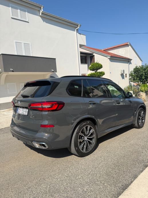 BMW X5 xDrive45e, fotografija 4