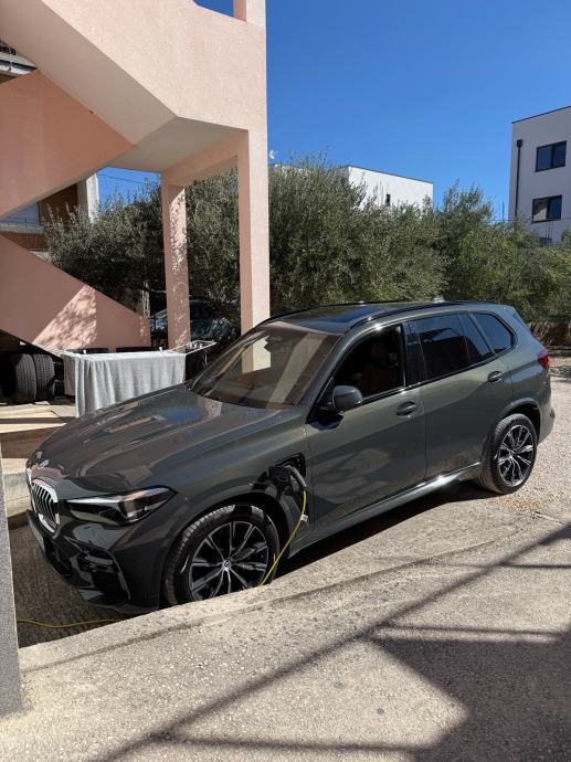 BMW X5 xDrive45e, fotografija 10
