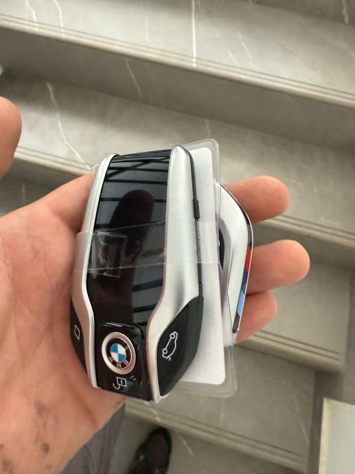 BMW X5 xDrive45e, fotografija 17