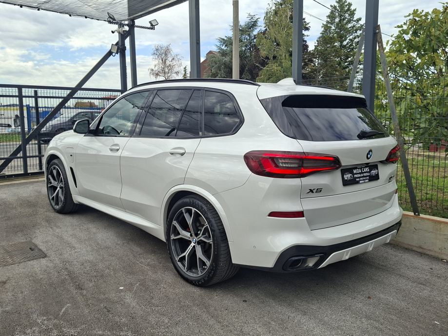 BMW X5 xDrive45e-M PAKET-ALU 21-FULL-ODLIČNO STANJE-35700e+PDV, fotografija 16