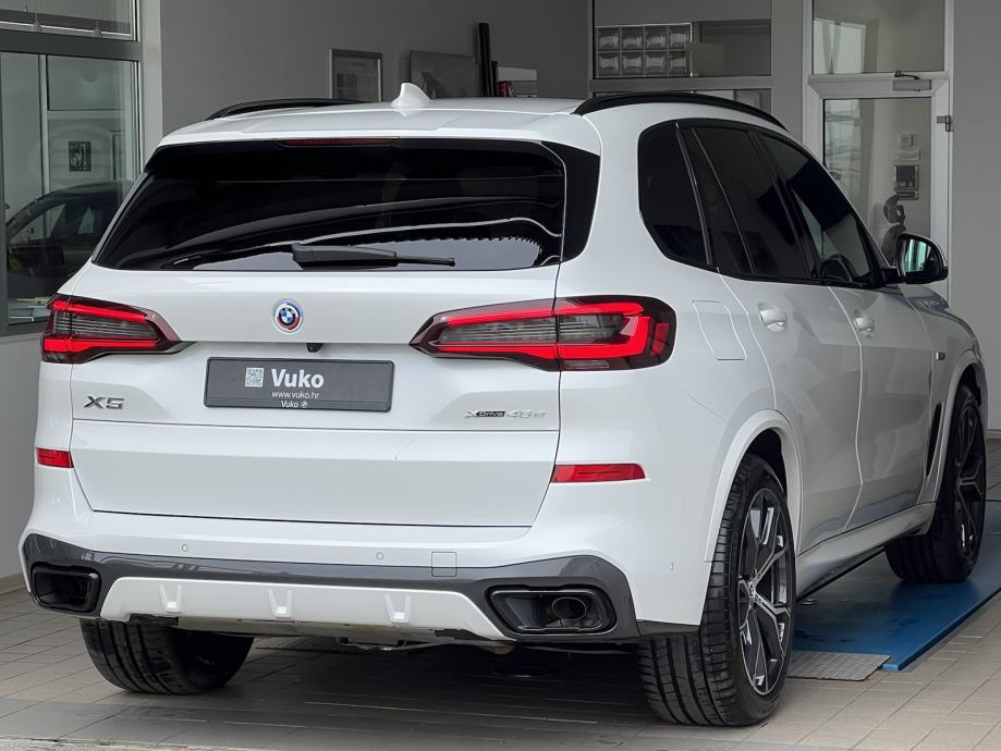 BMW X5 xDrive45e Mpaket Plug in Hibrid, 2022 god.