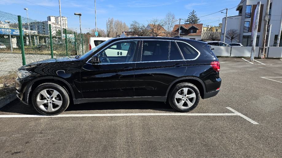 BMW X5,25 d,4x4,2017 god, uvezen 2021 u HR, na 100000 novi motor, fotografija 6