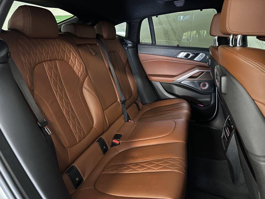 BMW X6 M50i|xD|SkyL|SoftC|R22|Kljuka|BowersW|ACC|HUD|360K, fotografija 20