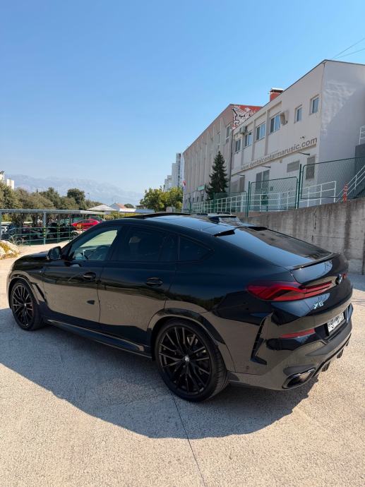 BMW X6 xDrive 30d 2026, fotografija 3