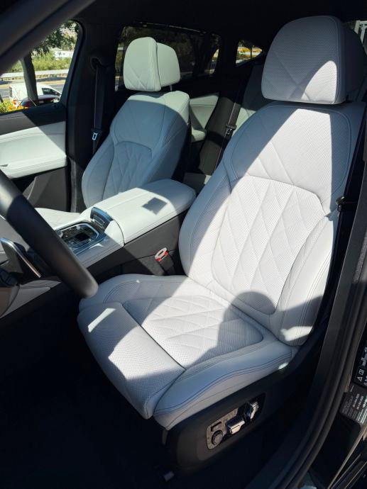 BMW X6 xDrive 30d 2026, fotografija 9