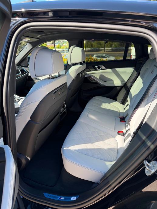 BMW X6 xDrive 30d 2026, fotografija 10