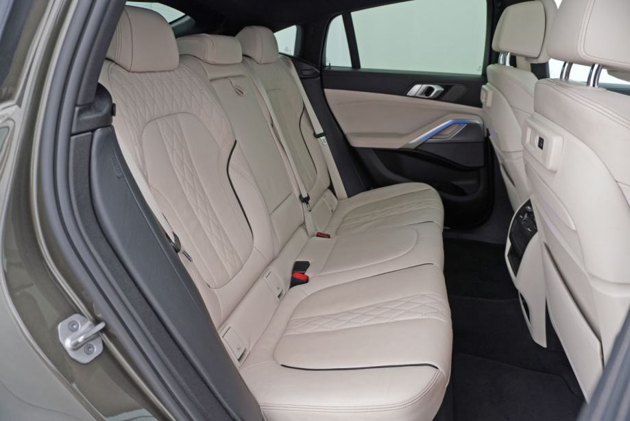 BMW X6 xDrive40i M Sport | Cjena uključuje troškove uvoza, fotografija 15