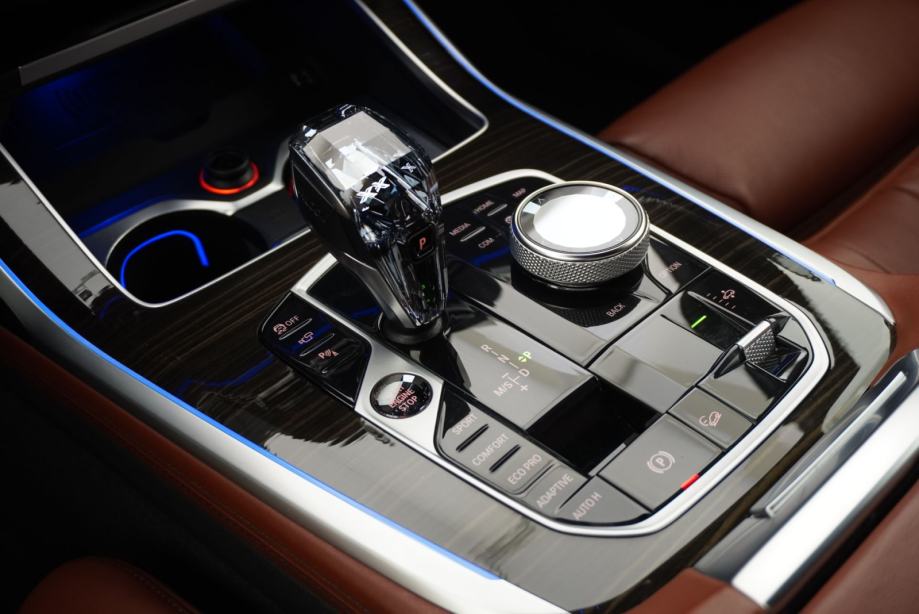 BMW X7 xDrive40d M Sport | Cjena uključuje troškove uvoza, fotografija 16