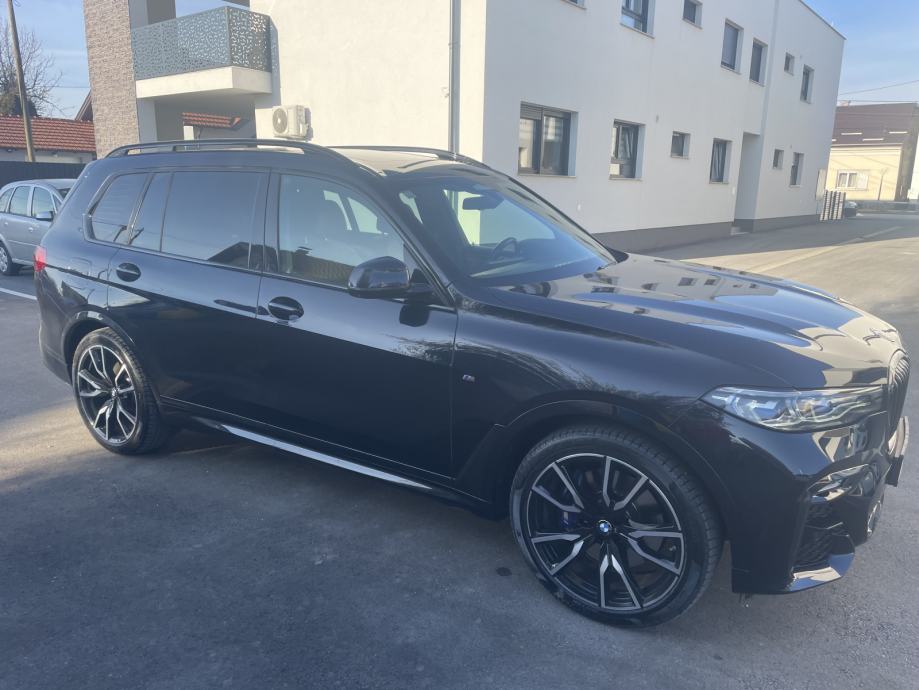 BMW X7 xDrive40i, fotografija 2
