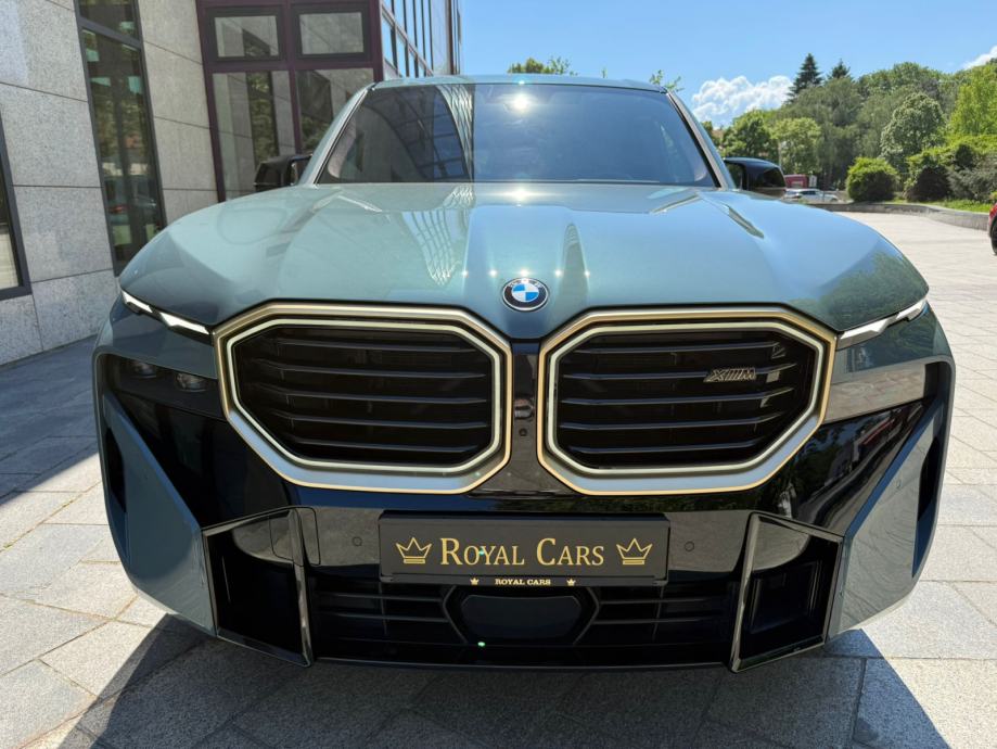 BMW XM - 4.4 HYBRID - 2023 GOD - ICONIC GLOW - INDIVIDUAL - U PDV-u!, fotografija 3