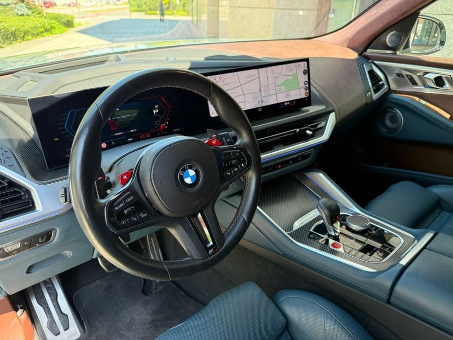 BMW XM - 4.4 HYBRID - 2023 GOD - ICONIC GLOW - INDIVIDUAL - U PDV-u!, fotografija 11